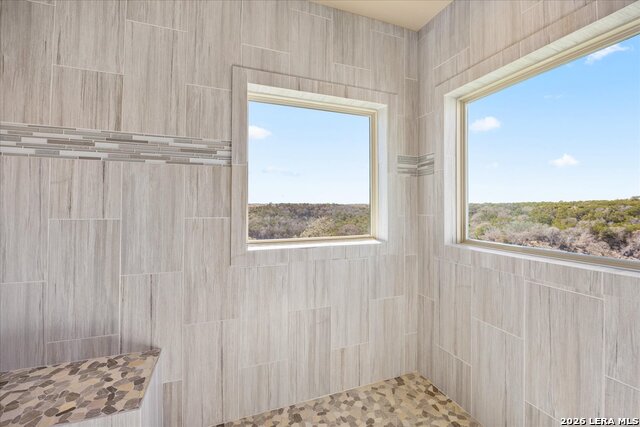 Image 27 of 53 For 99 Alex Circle