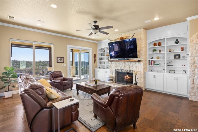 Image 6 of 53 For 99 Alex Circle