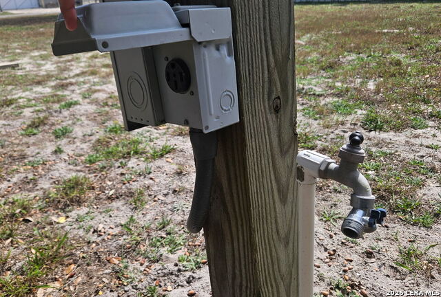 Image 8 of 10 For 829 Fuqua St S