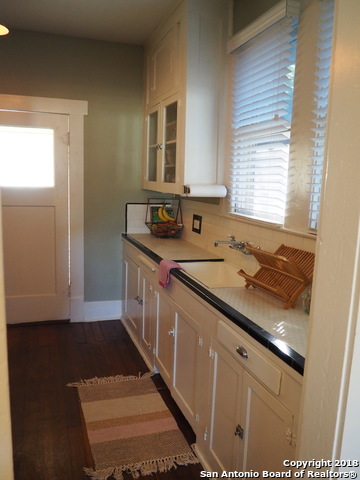 Image 11 of 24 For 1118 W Mistletoe Ave W