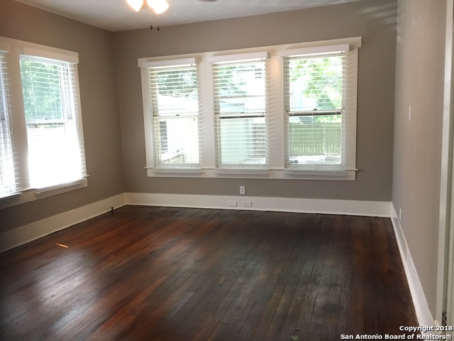 Image 15 of 24 For 1118 W Mistletoe Ave W