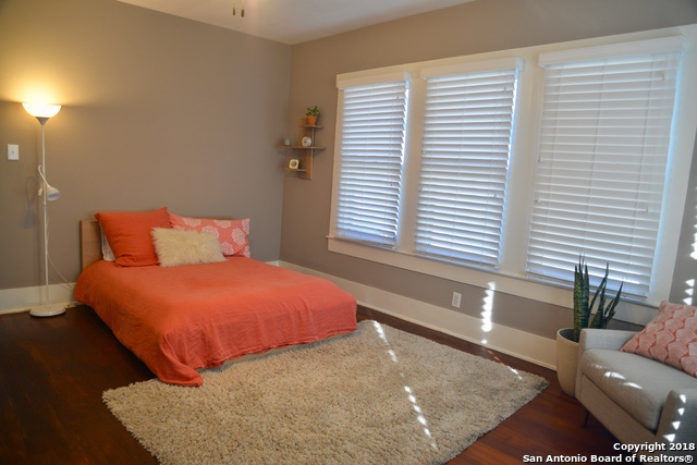 Image 16 of 24 For 1118 W Mistletoe Ave W