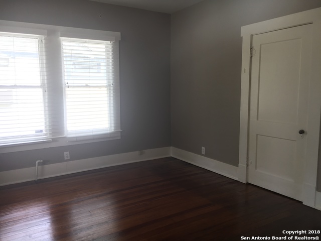 Image 20 of 24 For 1118 W Mistletoe Ave W