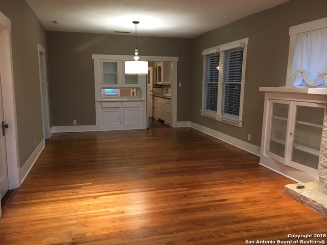 Image 8 of 24 For 1118 W Mistletoe Ave W