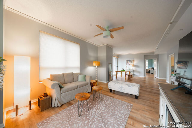 Image 3 of 19 For 1 Towers Park  212