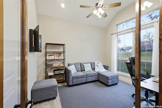 Image 11 of 49 For 117 Crescent Rdg