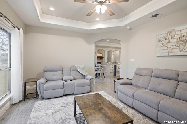 Image 23 of 49 For 117 Crescent Rdg