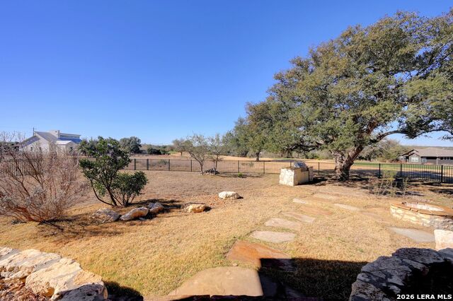 Image 21 of 35 For 116 S Jerry Grey