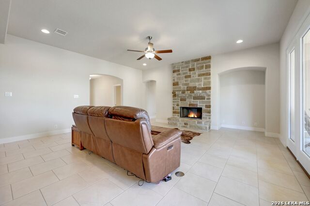 Image 7 of 35 For 116 S Jerry Grey