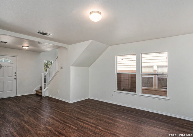 Image 3 of 18 For 742 Pinafore