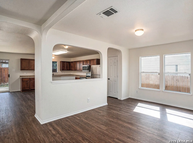 Image 5 of 18 For 742 Pinafore