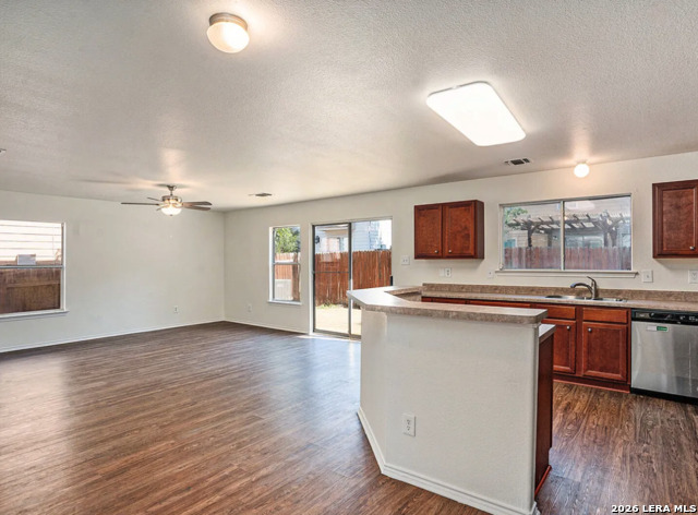 Image 7 of 18 For 742 Pinafore