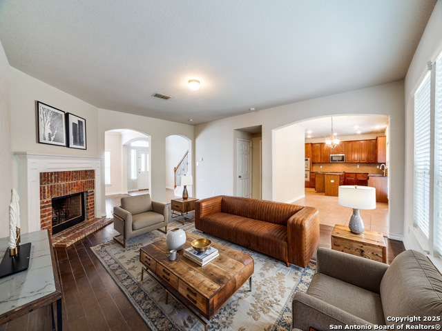 Image 9 of 32 For 7618 Mission Point