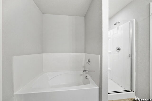 Image 24 of 31 For 12042 Silver Light