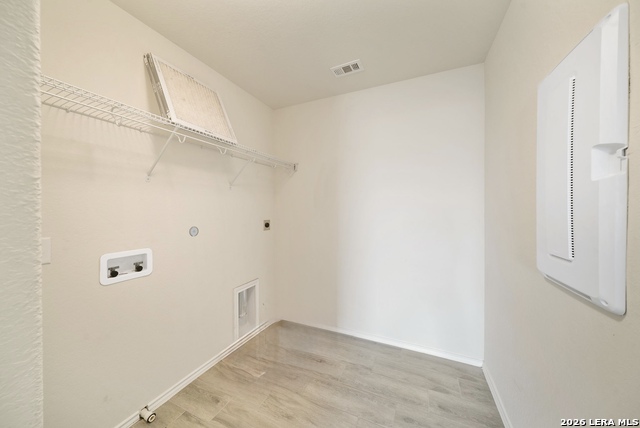 Image 29 of 31 For 12042 Silver Light