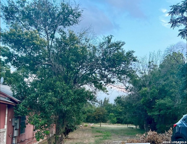 Image 2 of 5 For 220 Mitchell W