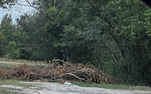 Image 5 of 5 For 220 Mitchell W