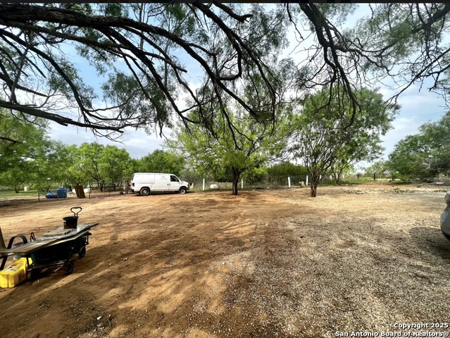 Image 2 of 4 For 140 Cr 2666  