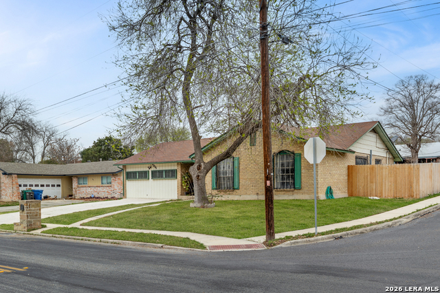 Image 3 of 22 For 2835 Hiawatha