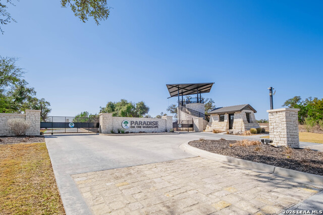 Image 8 of 8 For 2014 Paradise Pkwy