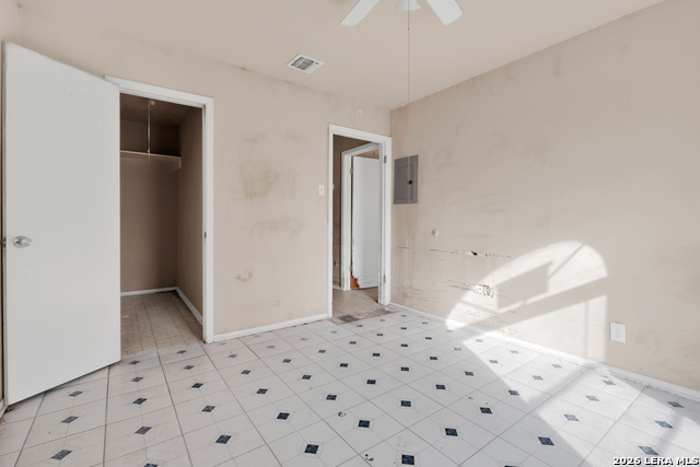 Image 12 of 17 For 1229 Klondike