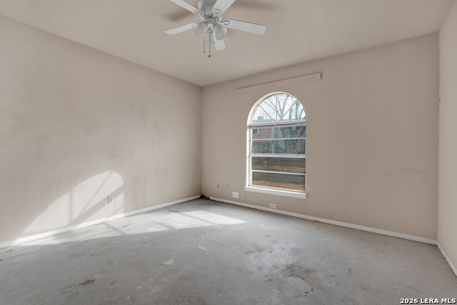 Image 13 of 17 For 1229 Klondike