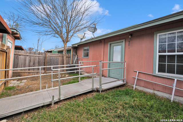 Image 16 of 17 For 1229 Klondike