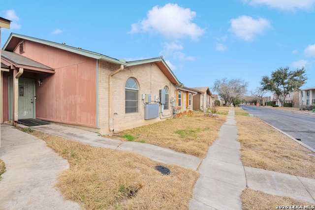 Image 2 of 17 For 1229 Klondike