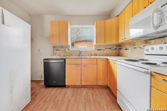 Image 7 of 17 For 1229 Klondike