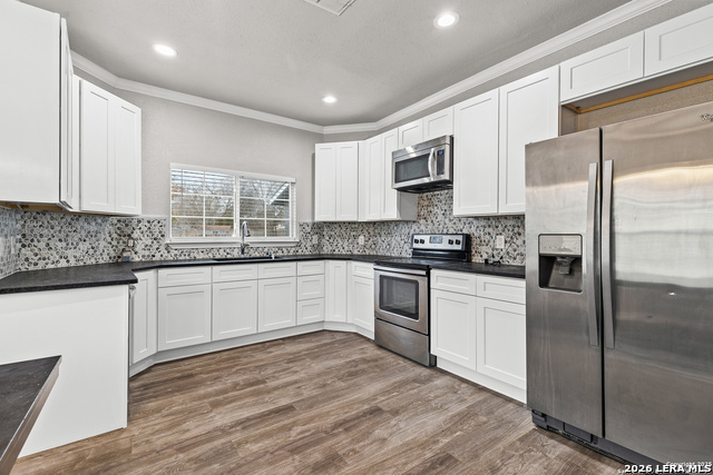 Image 4 of 22 For 5930 Valley Wood