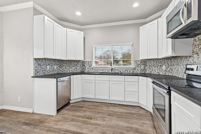 Image 5 of 22 For 5930 Valley Wood