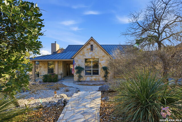 Listing photo id 23 for 1616 Canyon Lake Dr