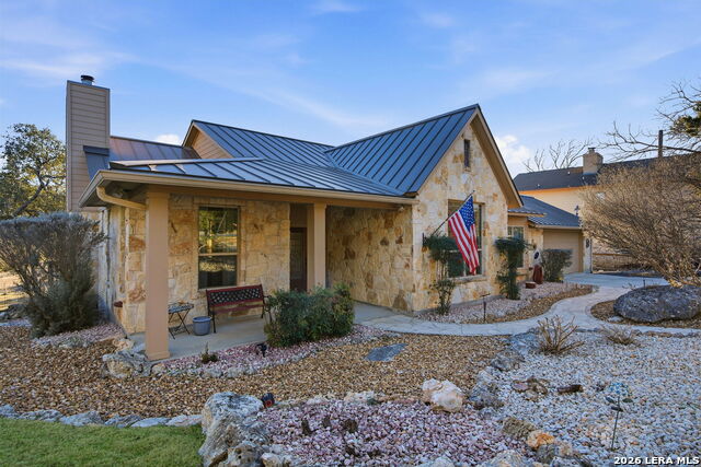 Listing photo id 24 for 1616 Canyon Lake Dr