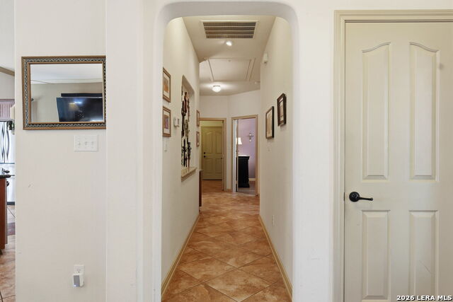 Listing photo id 27 for 1616 Canyon Lake Dr