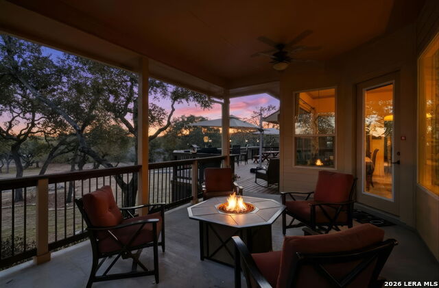 Listing photo id 1 for 1616 Canyon Lake Dr