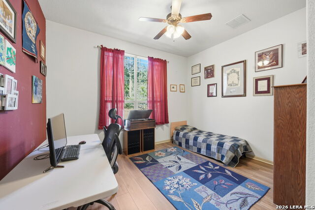 Listing photo id 37 for 1616 Canyon Lake Dr