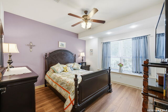 Listing photo id 41 for 1616 Canyon Lake Dr