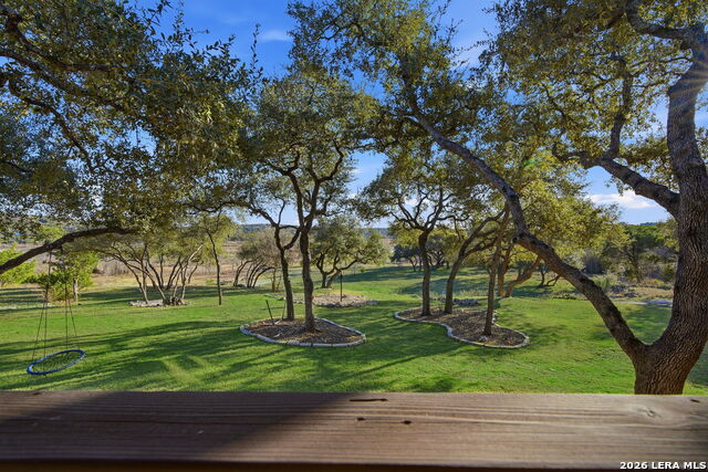 Listing photo id 46 for 1616 Canyon Lake Dr