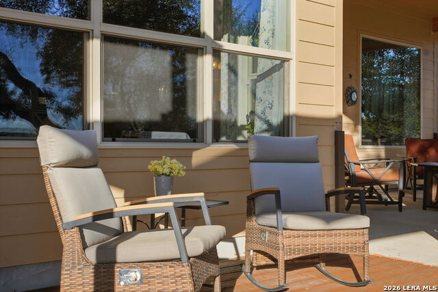 Listing photo id 48 for 1616 Canyon Lake Dr