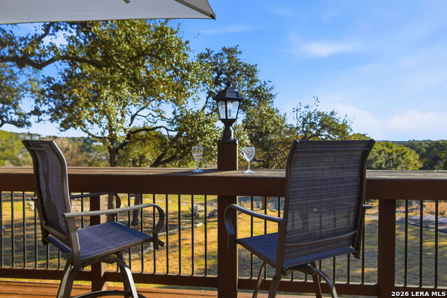 Listing photo id 50 for 1616 Canyon Lake Dr