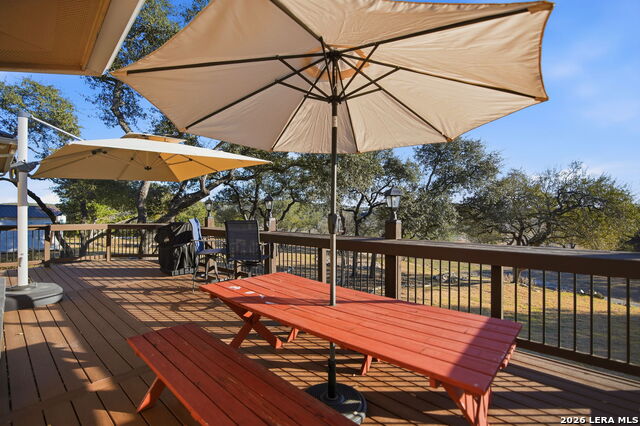 Listing photo id 51 for 1616 Canyon Lake Dr