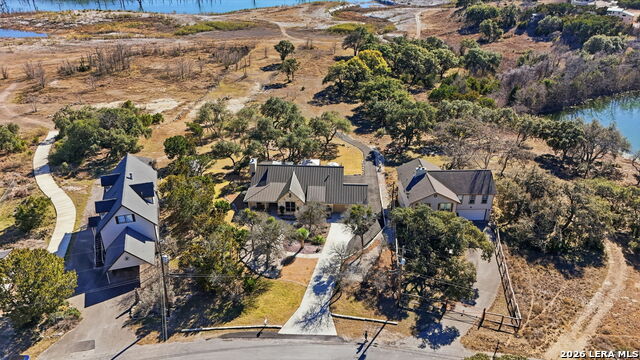 Listing photo id 67 for 1616 Canyon Lake Dr