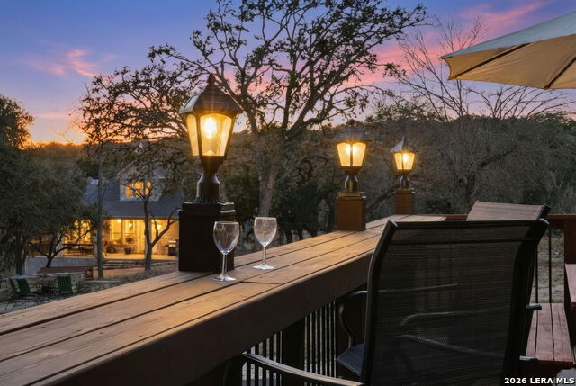 Listing photo id 72 for 1616 Canyon Lake Dr