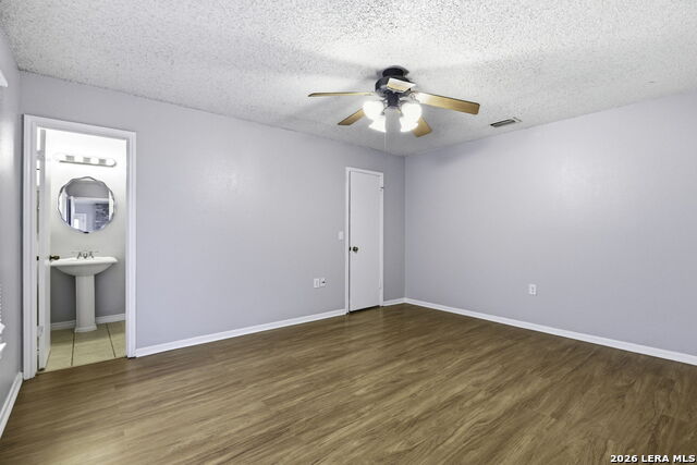 Image 9 of 14 For 9439 Charter Pt