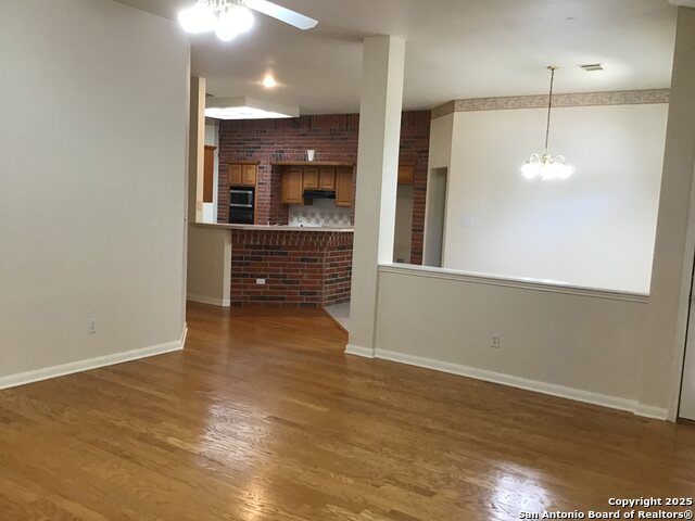 Listing photo id 11 for 9615 Rocksprings