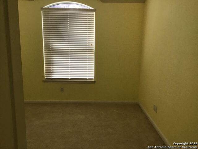 Listing photo id 16 for 9615 Rocksprings