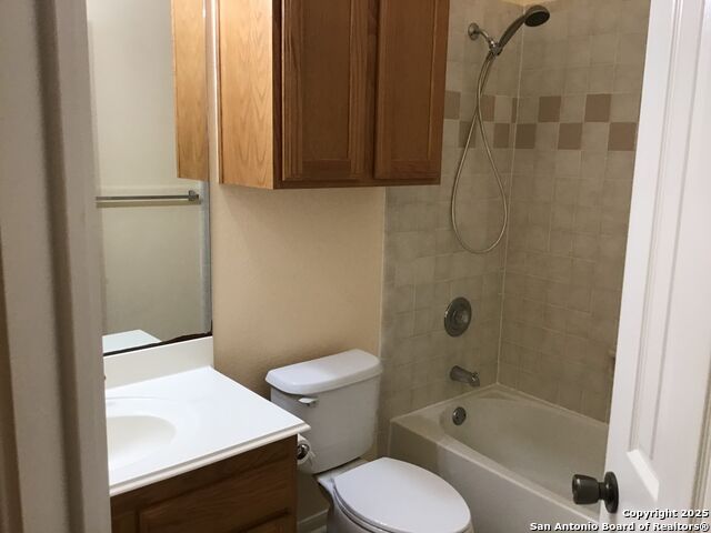 Listing photo id 23 for 9615 Rocksprings