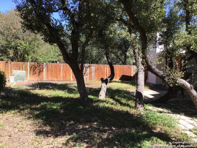 Listing photo id 28 for 9615 Rocksprings