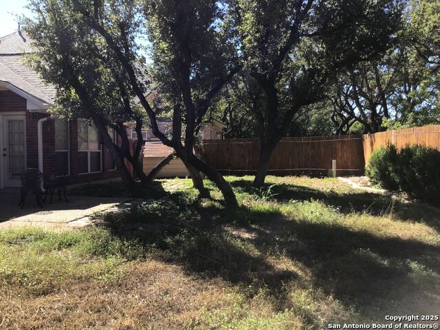 Listing photo id 29 for 9615 Rocksprings