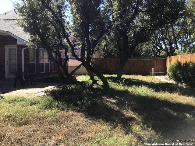 Listing photo id 30 for 9615 Rocksprings